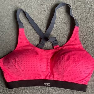 Victoria’s Secret VSX Wireless Sports Bra 32D